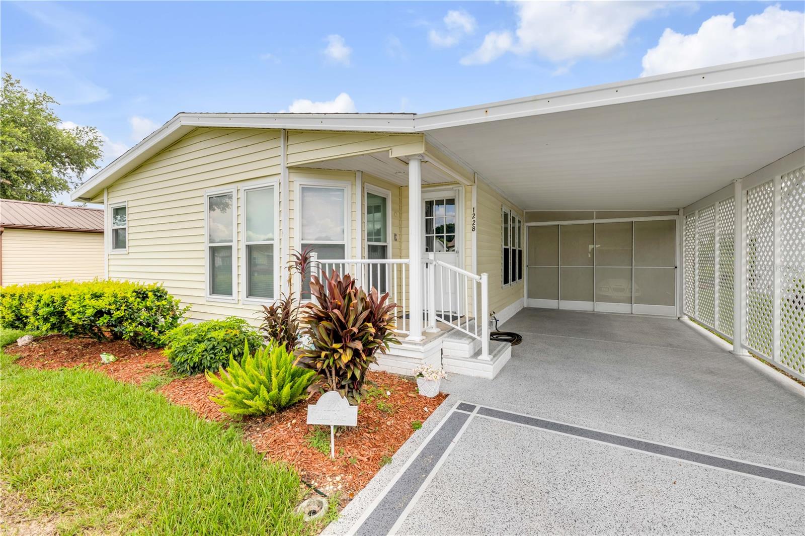 Image 5 of 47 For 1228 Maria Court