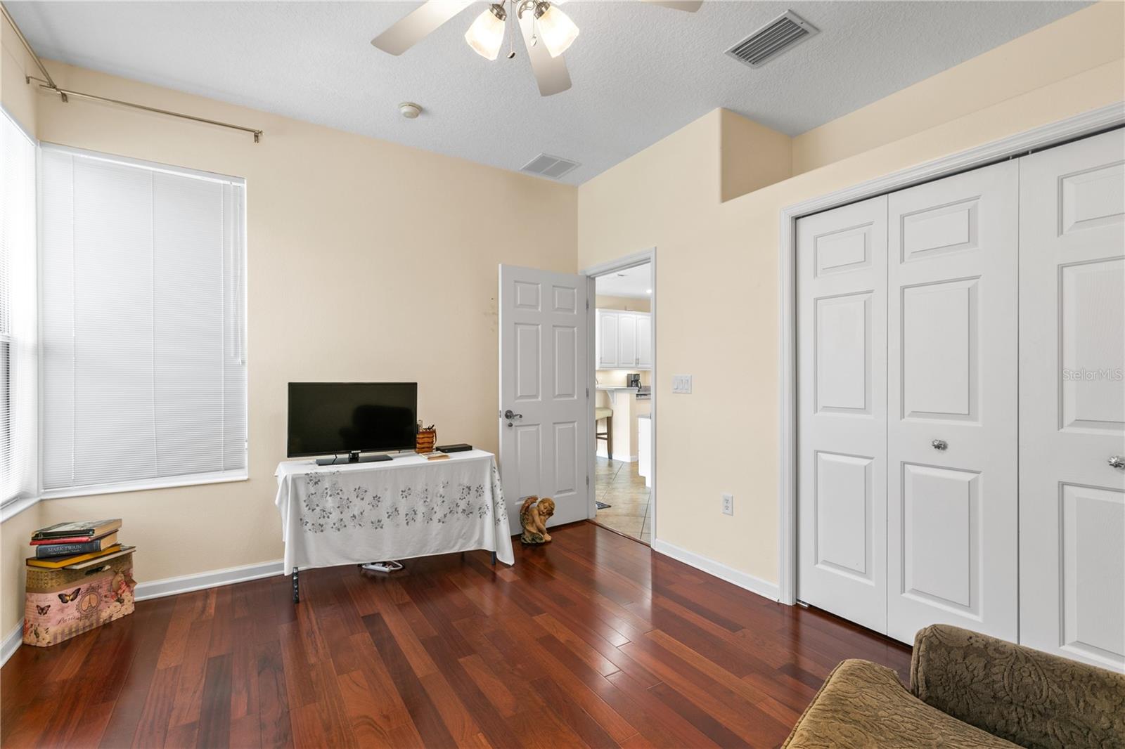 Image 34 of 66 For 7811 Laurel View Drive