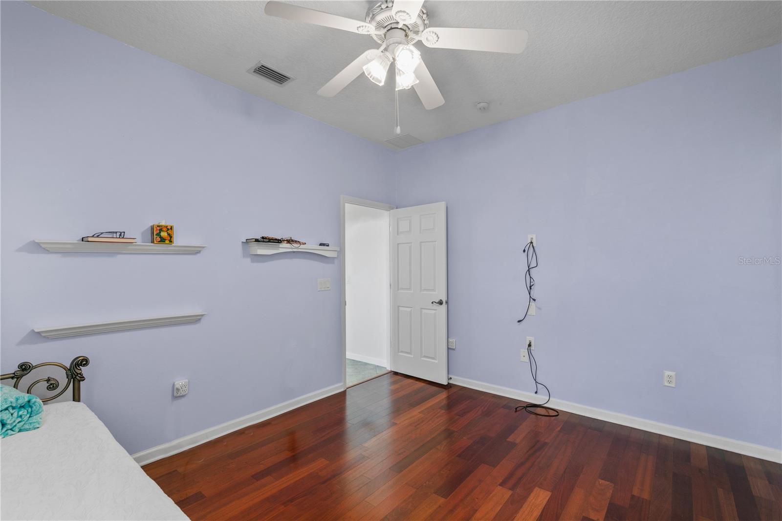 Image 37 of 66 For 7811 Laurel View Drive