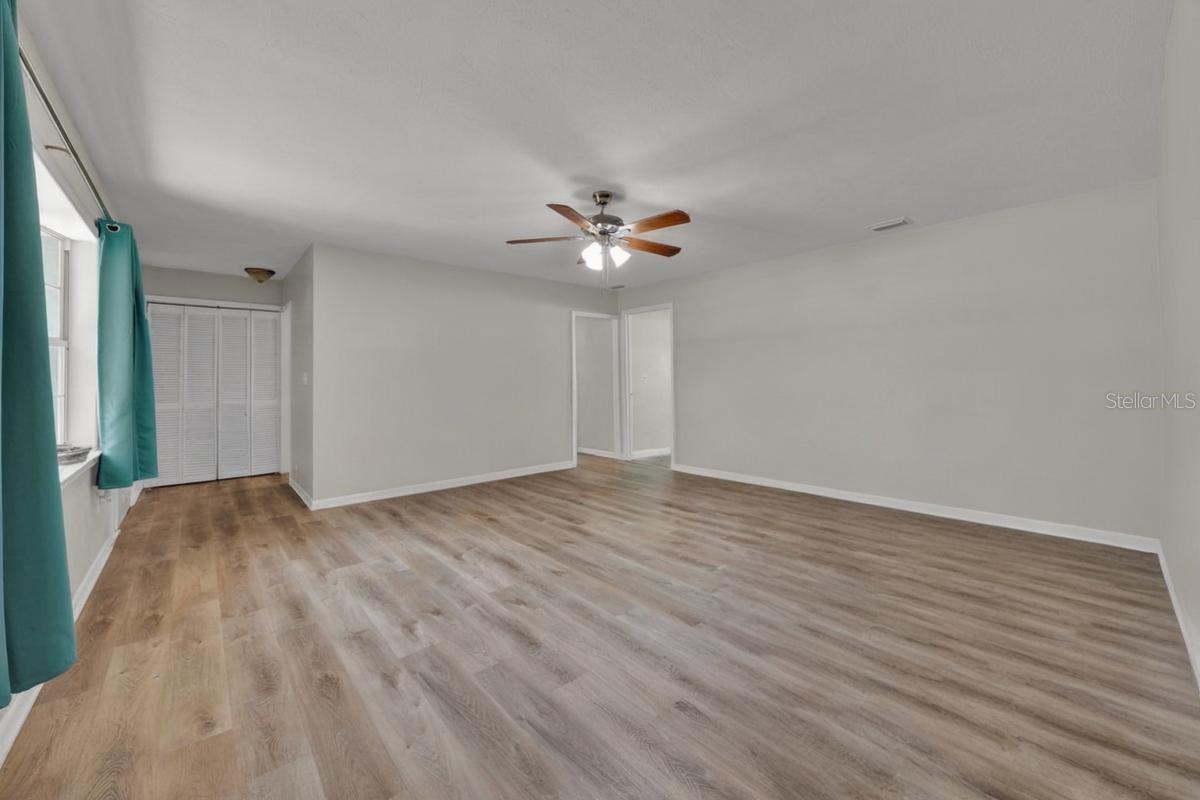 Image 8 of 37 For 37249 Marco Lane