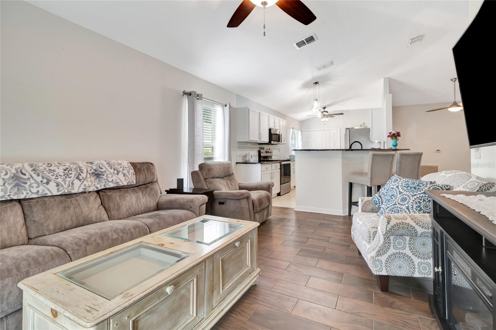 Image 11 of 31 For 2305 Foxtree Road