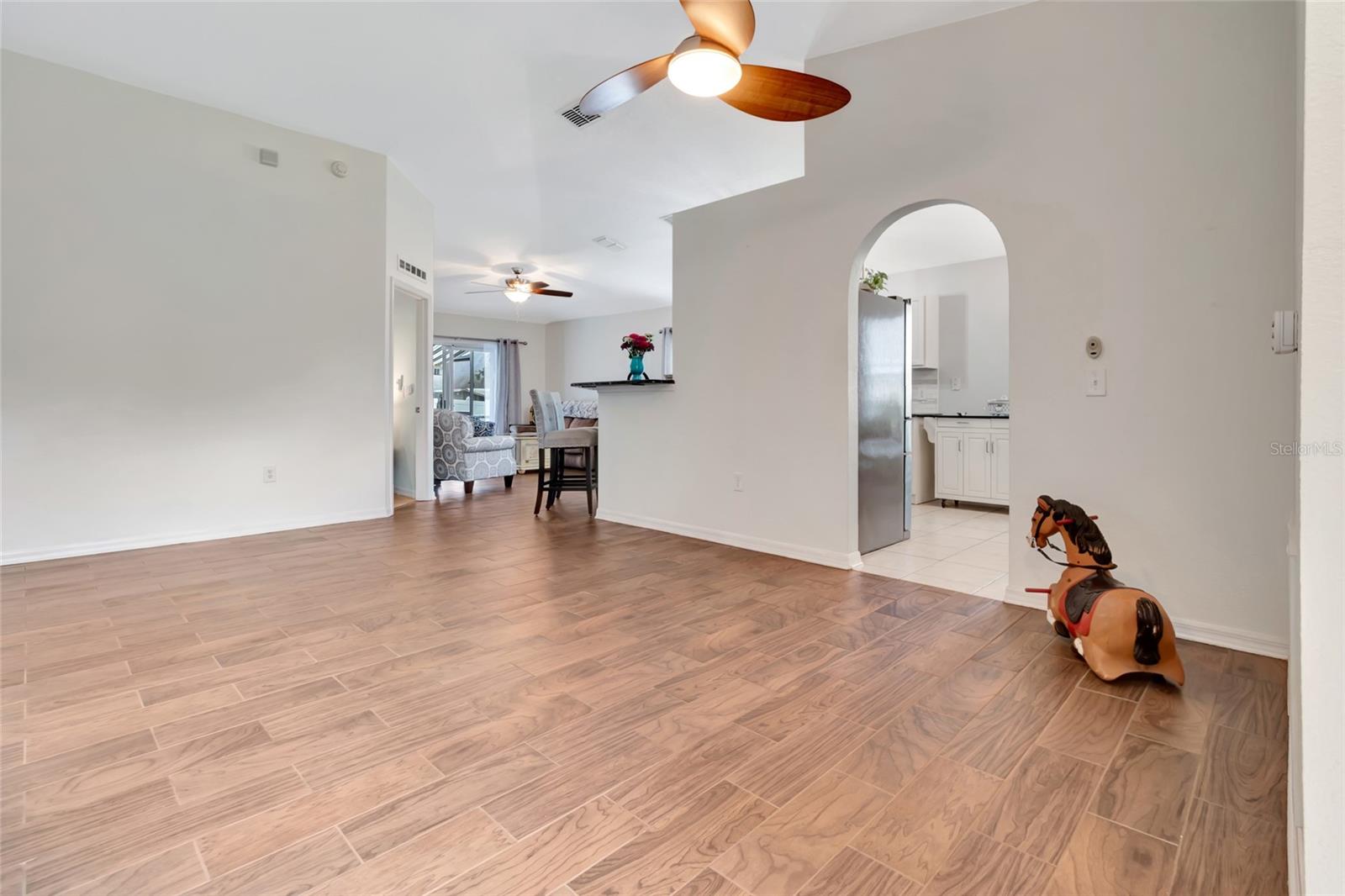 Image 13 of 31 For 2305 Foxtree Road