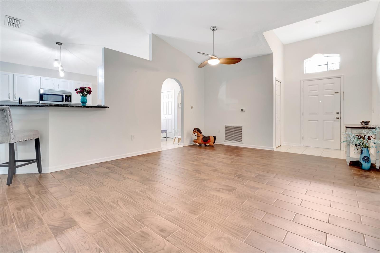 Image 14 of 31 For 2305 Foxtree Road