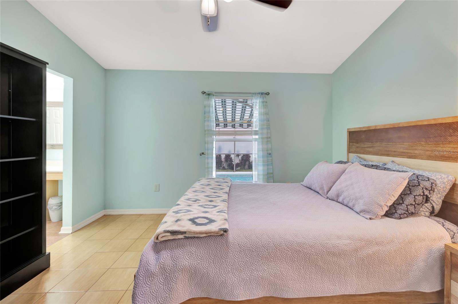 Image 15 of 31 For 2305 Foxtree Road