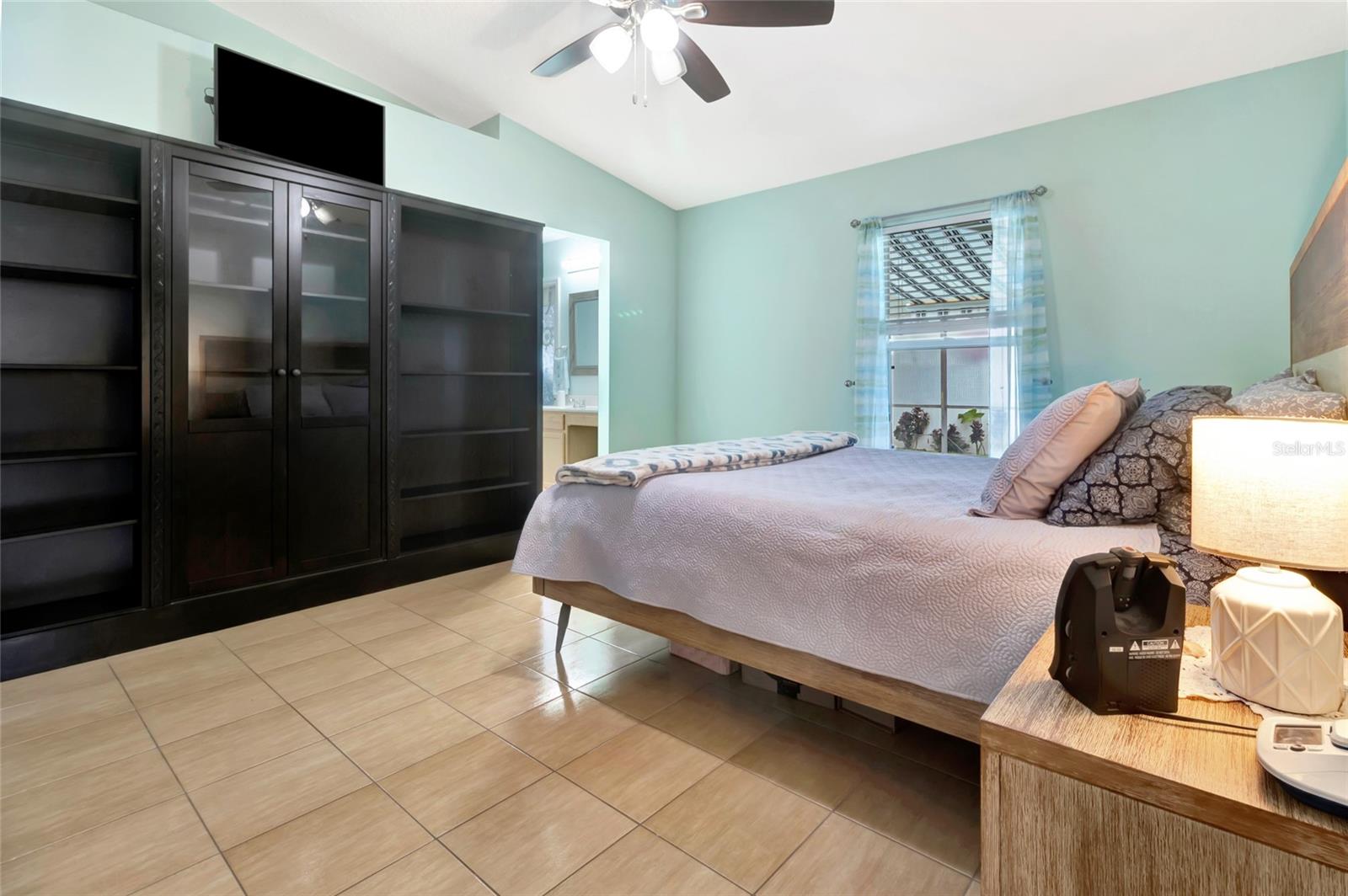 Image 17 of 31 For 2305 Foxtree Road