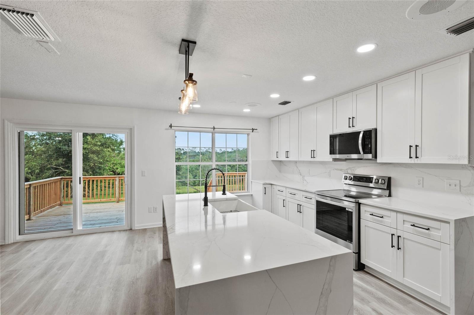 Image 16 of 53 For 41636 Outlaw Lane