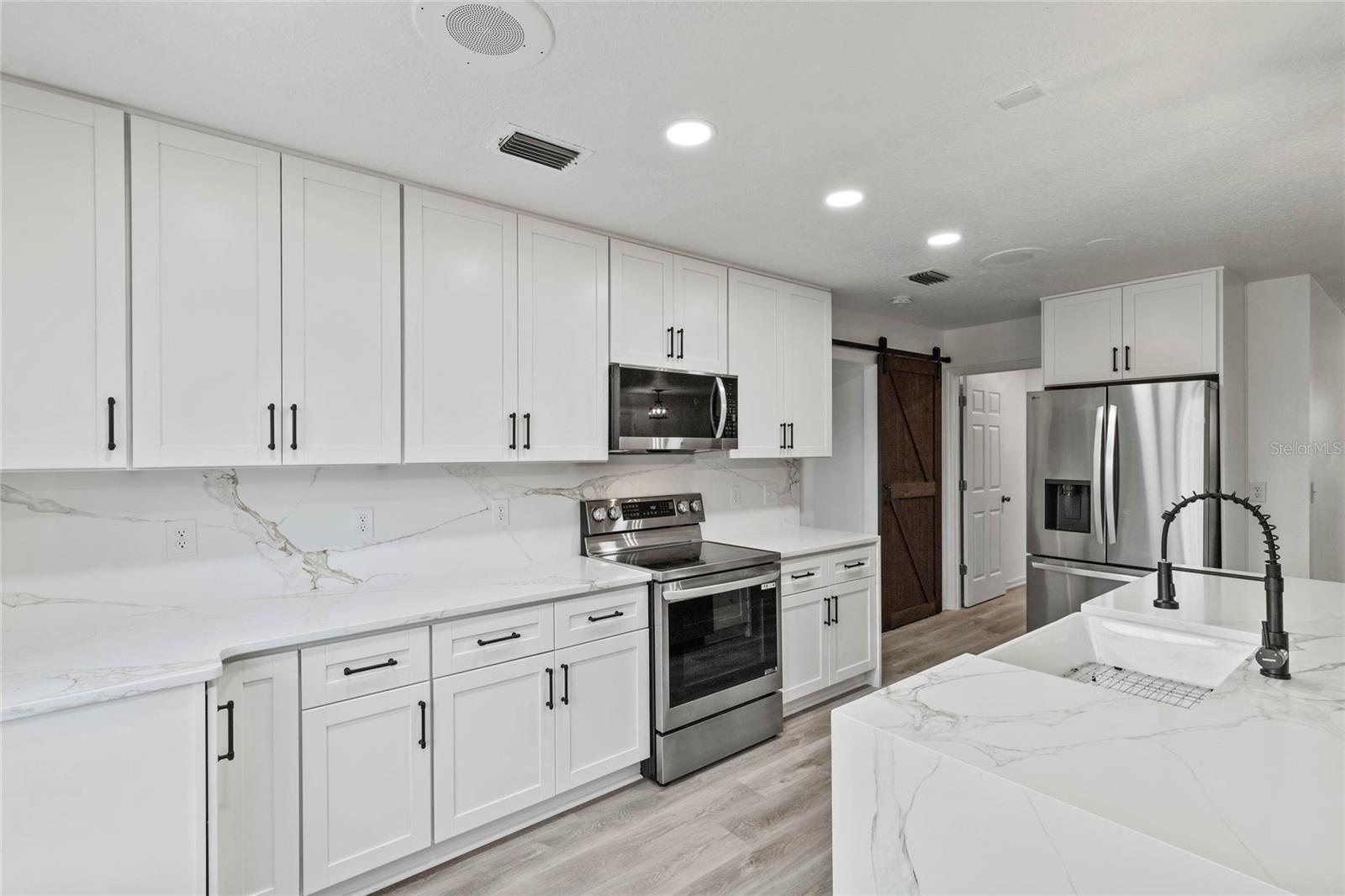 Image 17 of 53 For 41636 Outlaw Lane