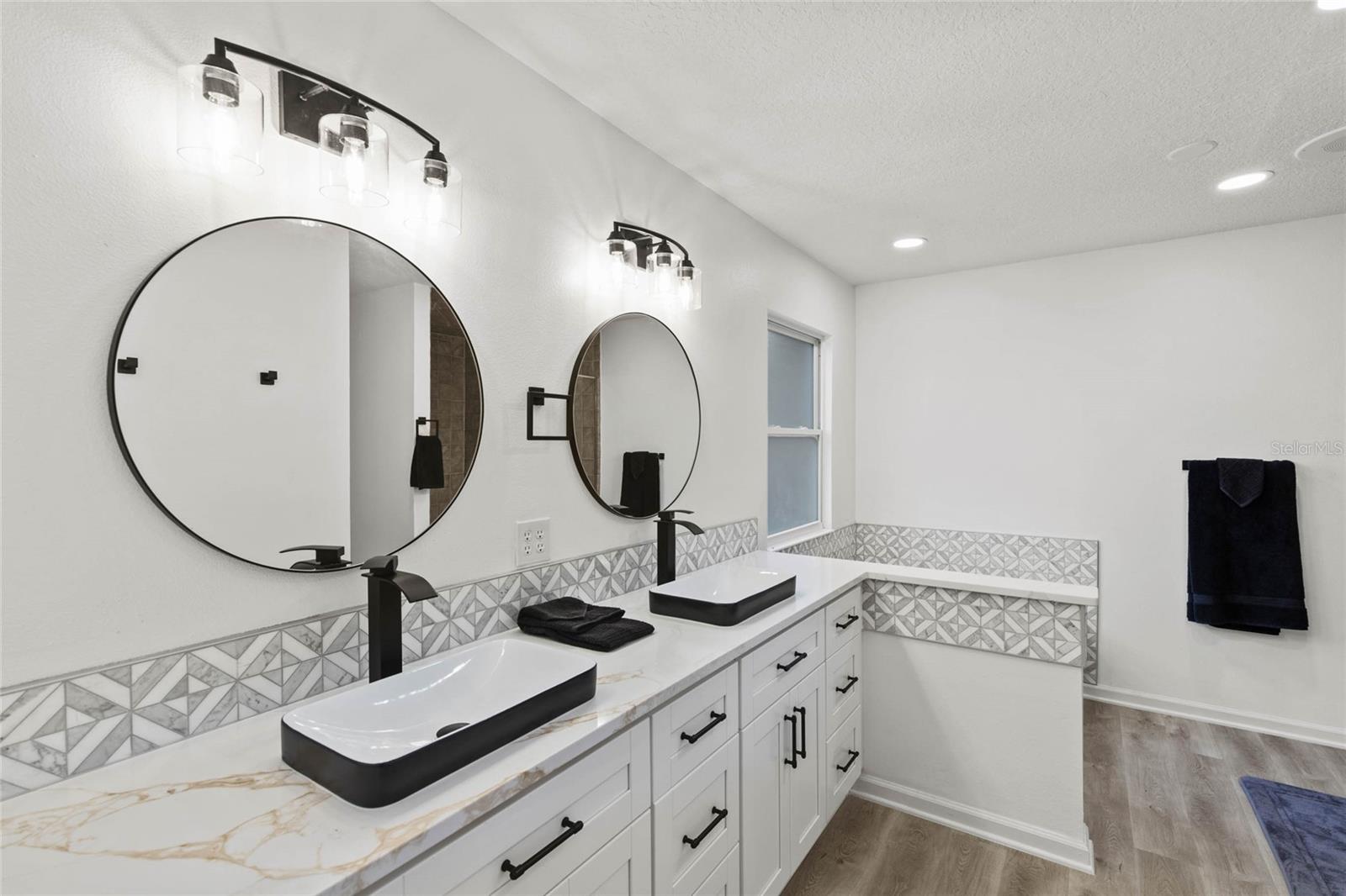 Image 23 of 53 For 41636 Outlaw Lane