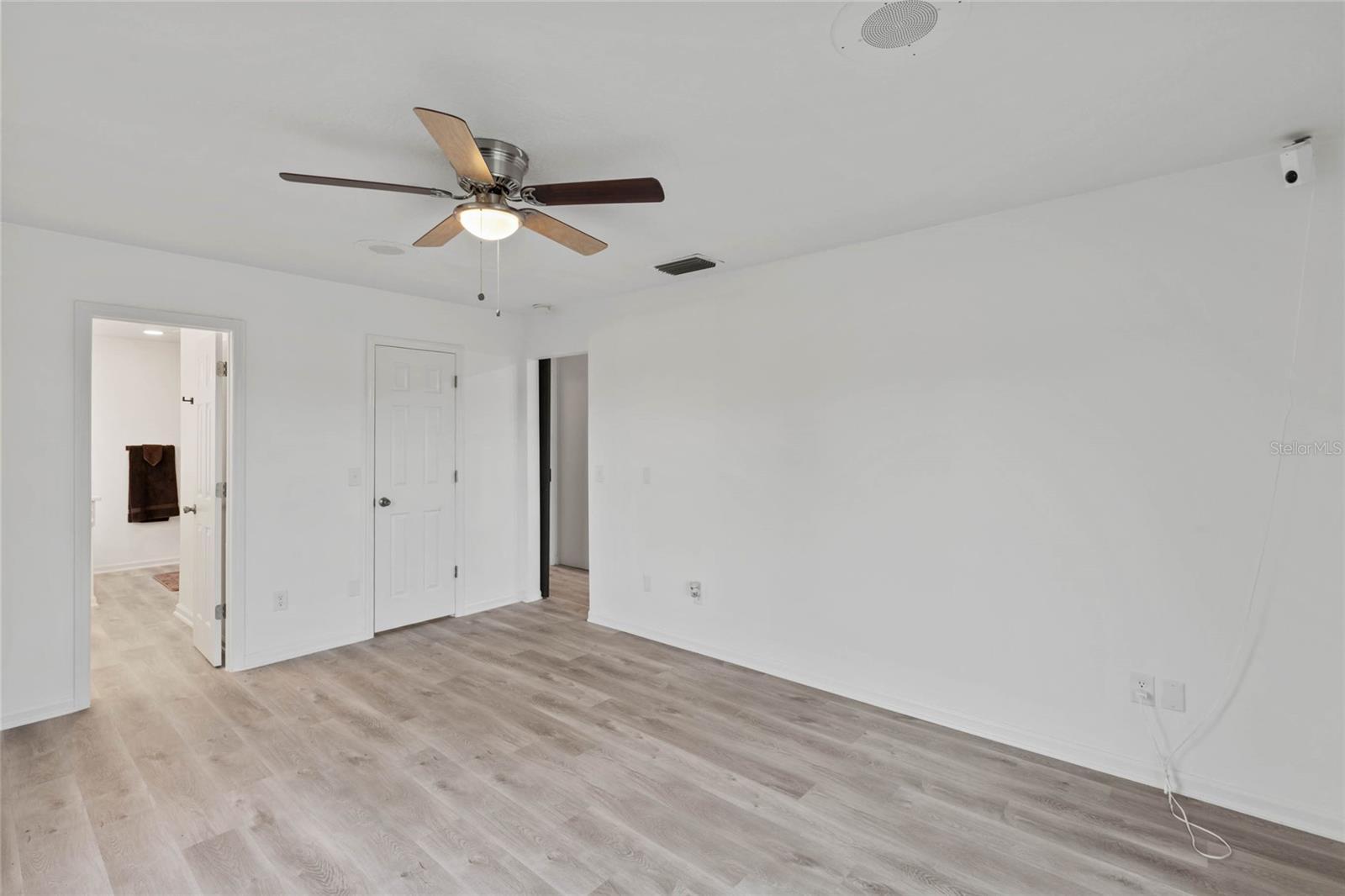 Image 29 of 53 For 41636 Outlaw Lane