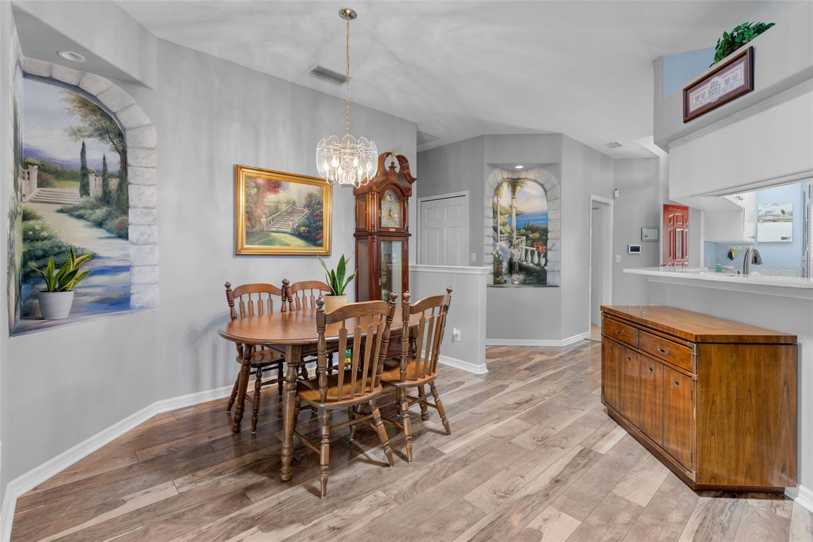 Image 14 of 63 For 6307 Berkshire Pass