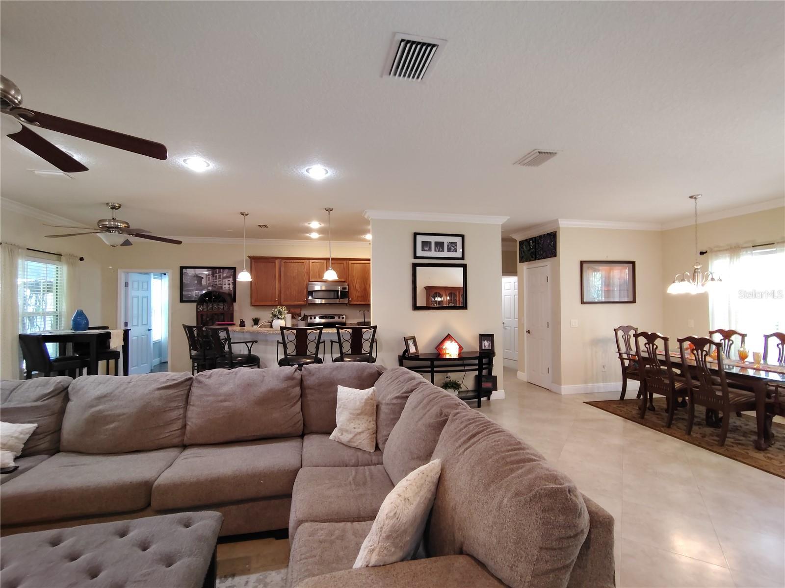 Image 12 of 40 For 876 Cr 467  