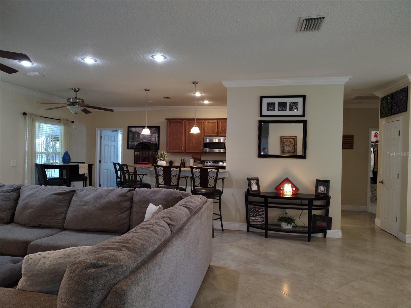Image 17 of 40 For 876 Cr 467  