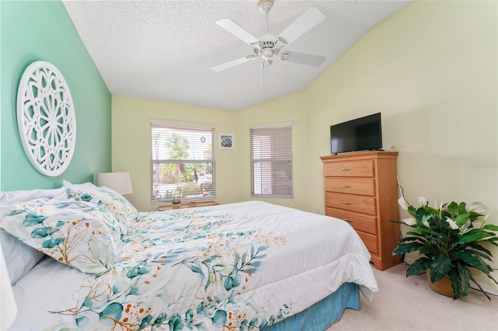 Listing photo id 18 for 1731 Mount Carmel Terrace