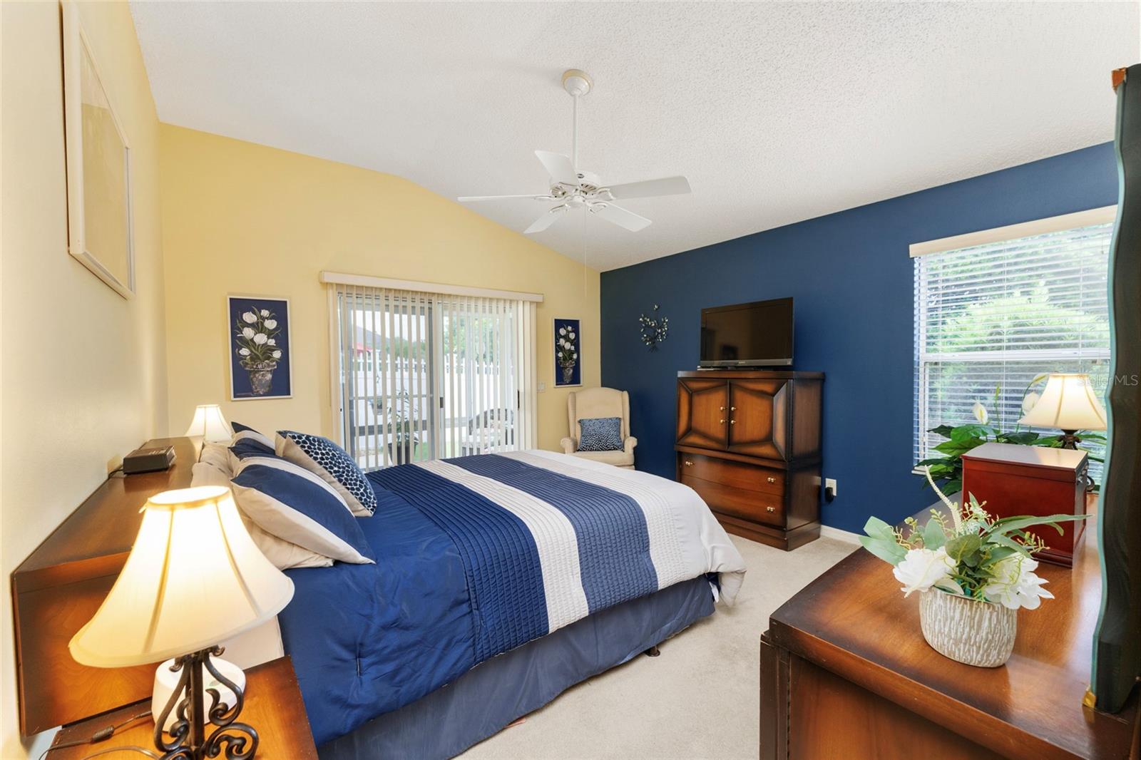 Listing photo id 28 for 1731 Mount Carmel Terrace