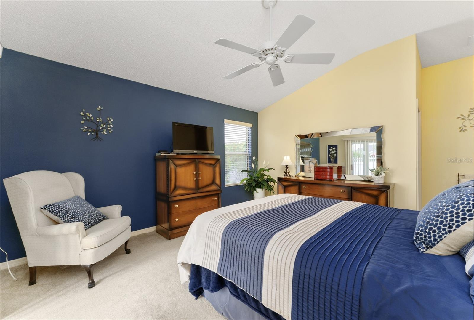 Listing photo id 31 for 1731 Mount Carmel Terrace
