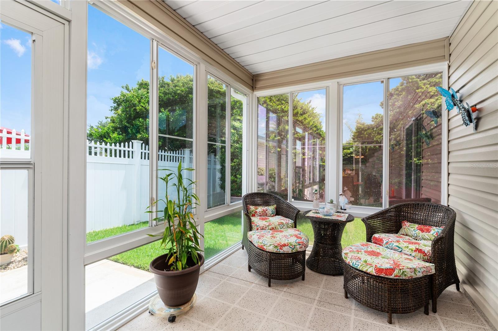 Listing photo id 34 for 1731 Mount Carmel Terrace