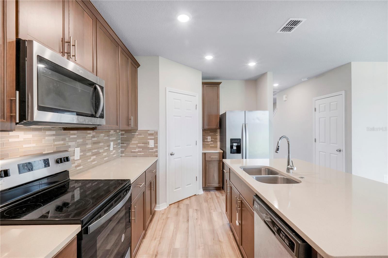 Image 13 of 39 For 341 Guadlupe Street