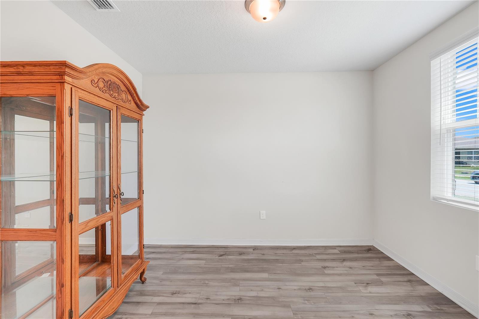Image 6 of 39 For 341 Guadlupe Street