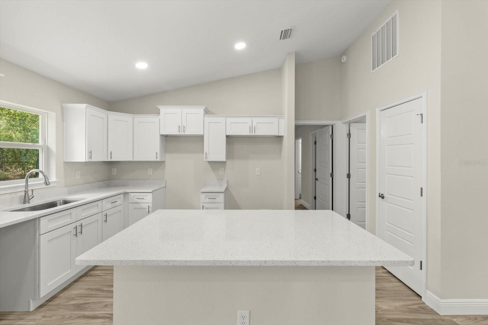 Image 18 of 29 For 671 Toledo Drive