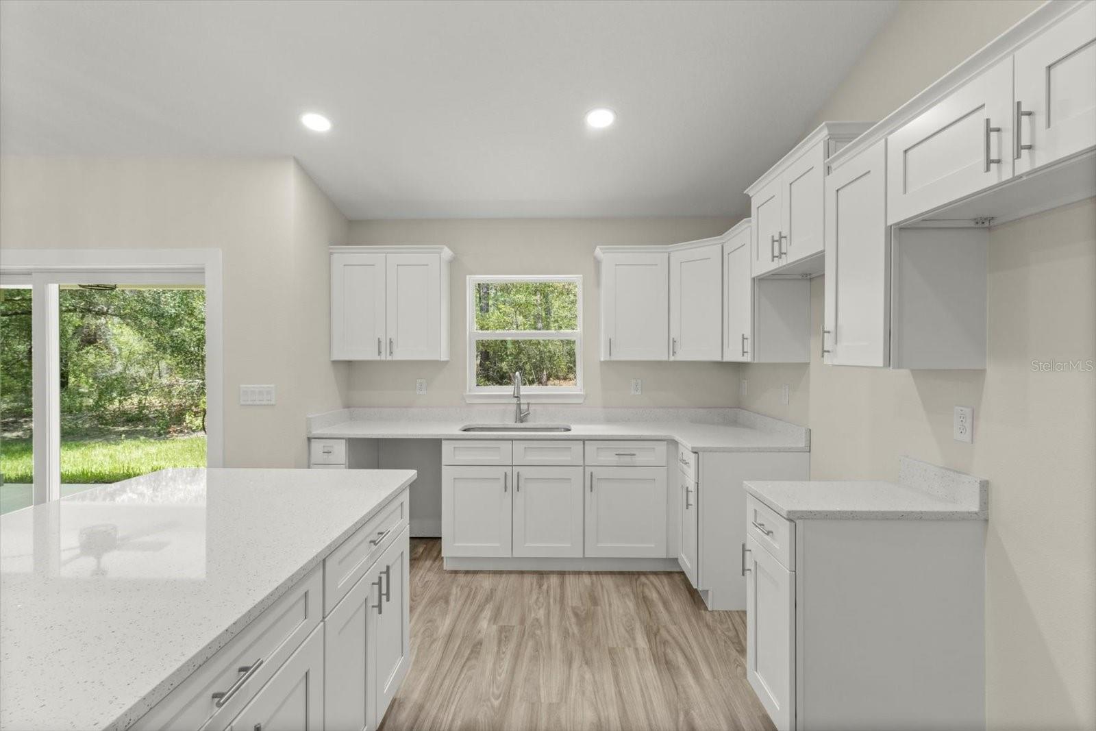 Image 19 of 29 For 671 Toledo Drive
