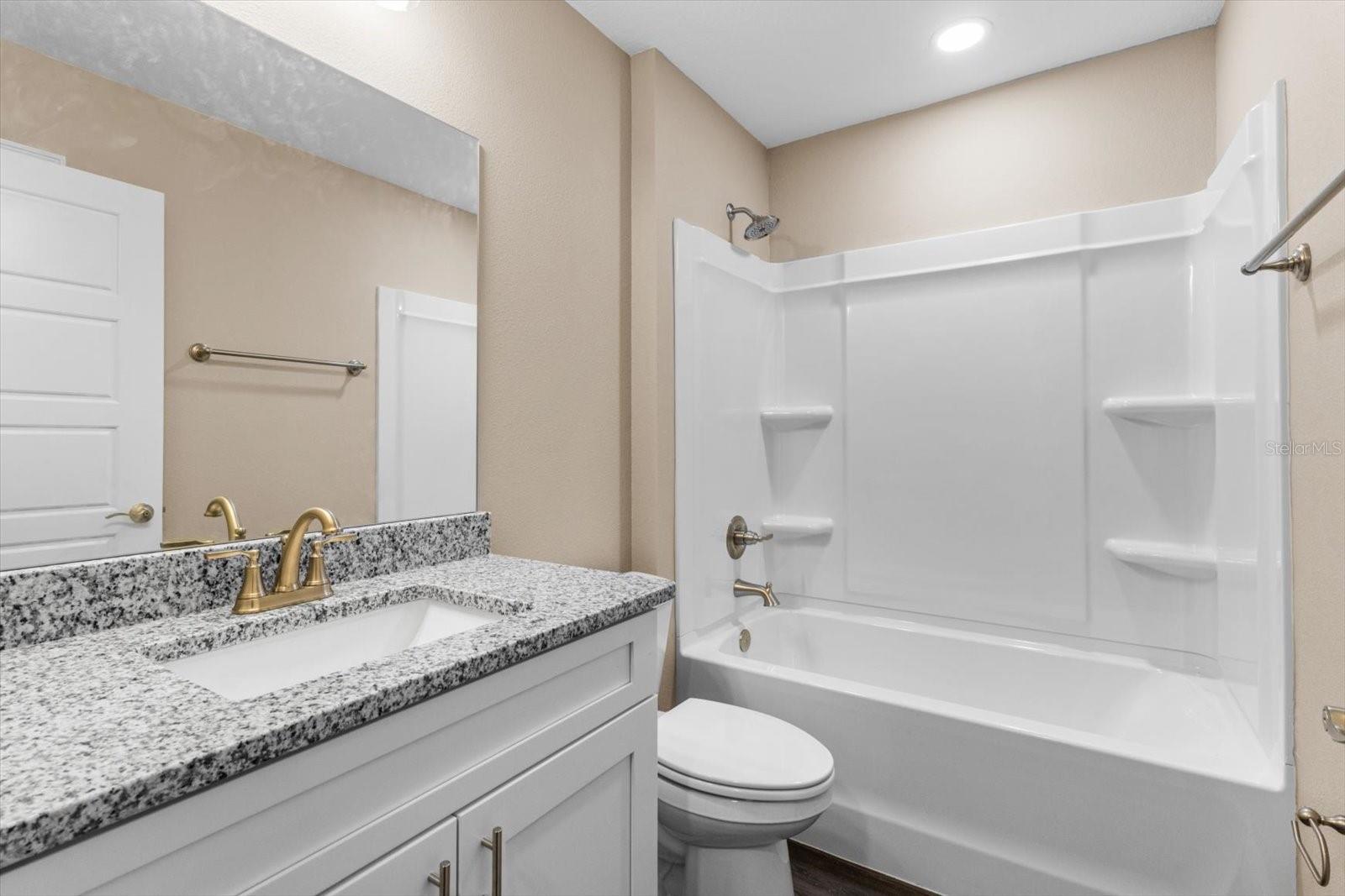 Listing photo id 13 for 7946 Manville Road