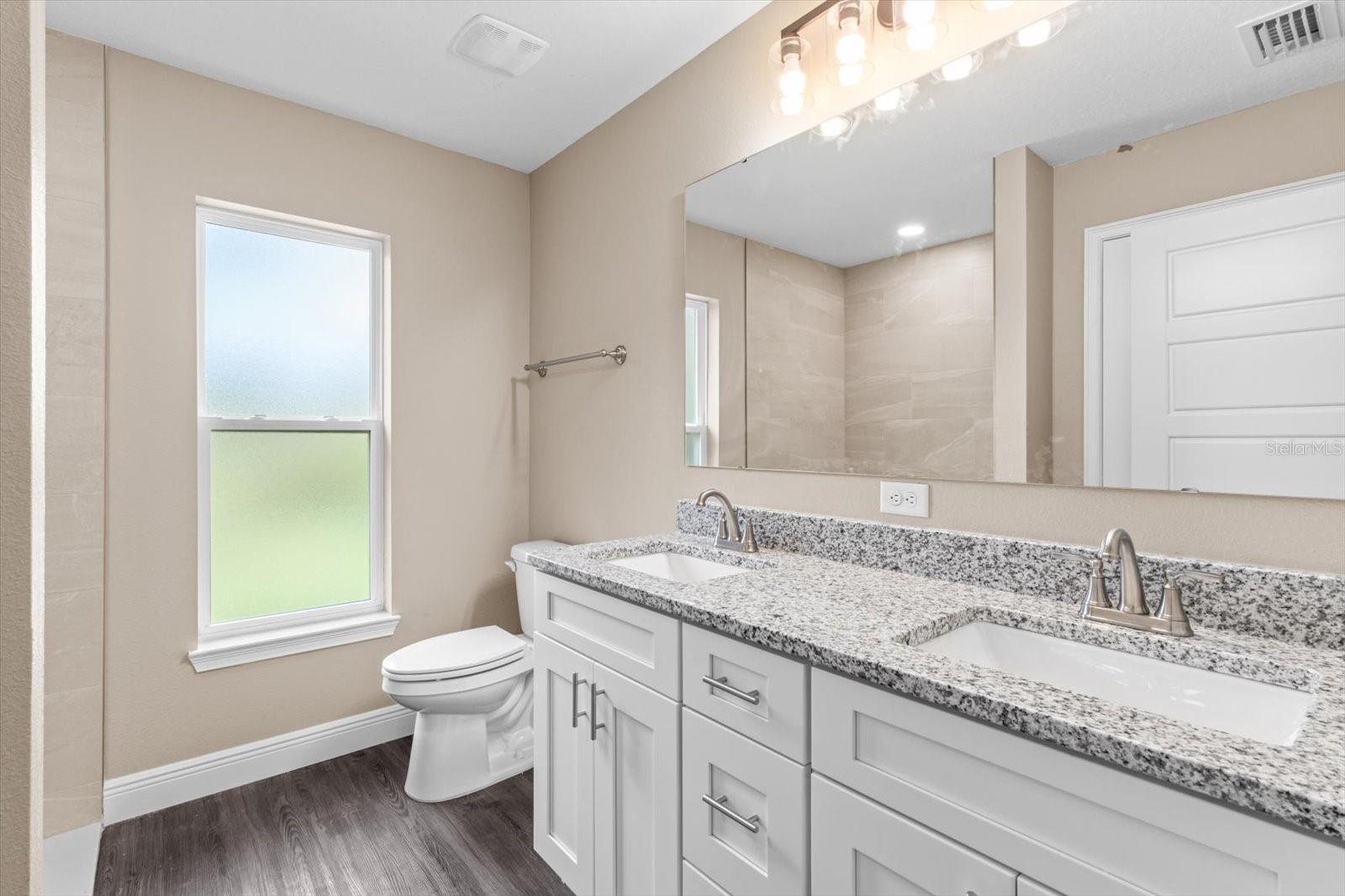 Listing photo id 6 for 7946 Manville Road