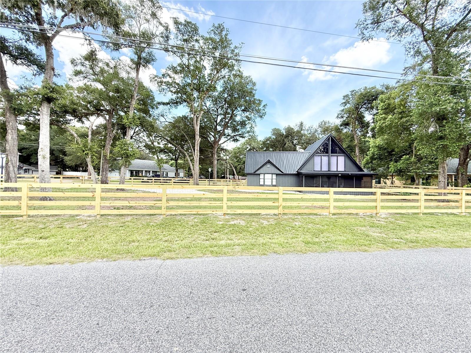Image 32 of 47 For 30586 Prestwick Ave
