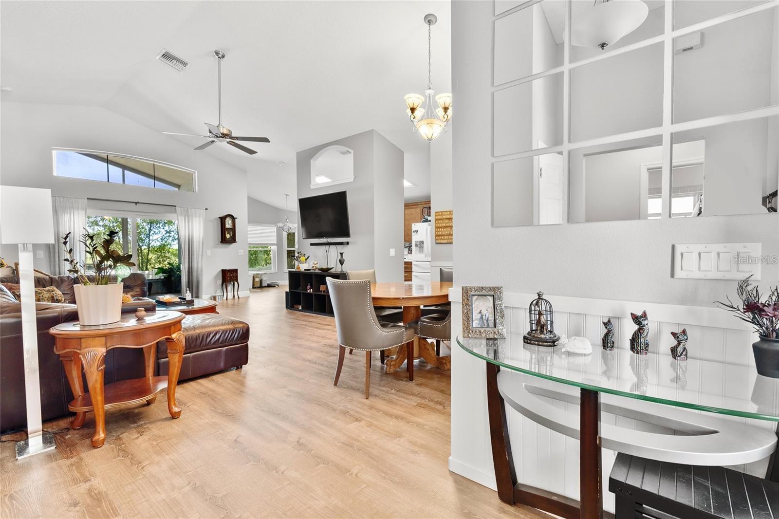 Image 4 of 25 For 10339 Patrick Drive