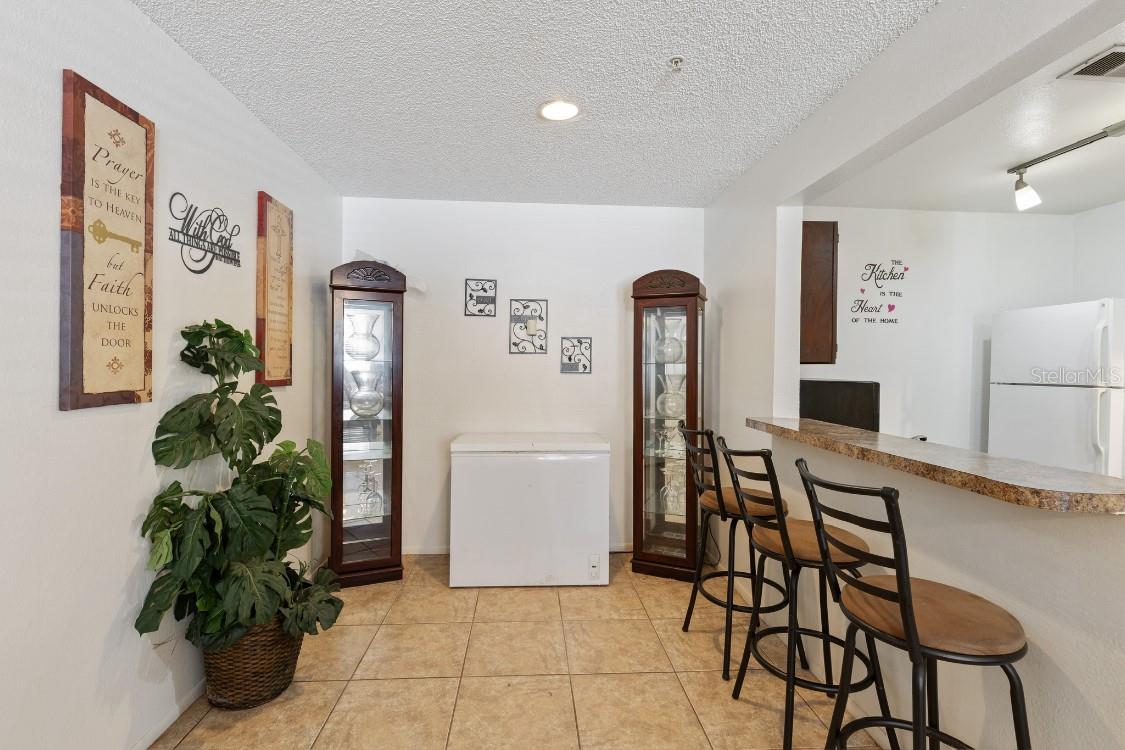 Image 4 of 11 For 2035 Dixie Belle Drive 2035m