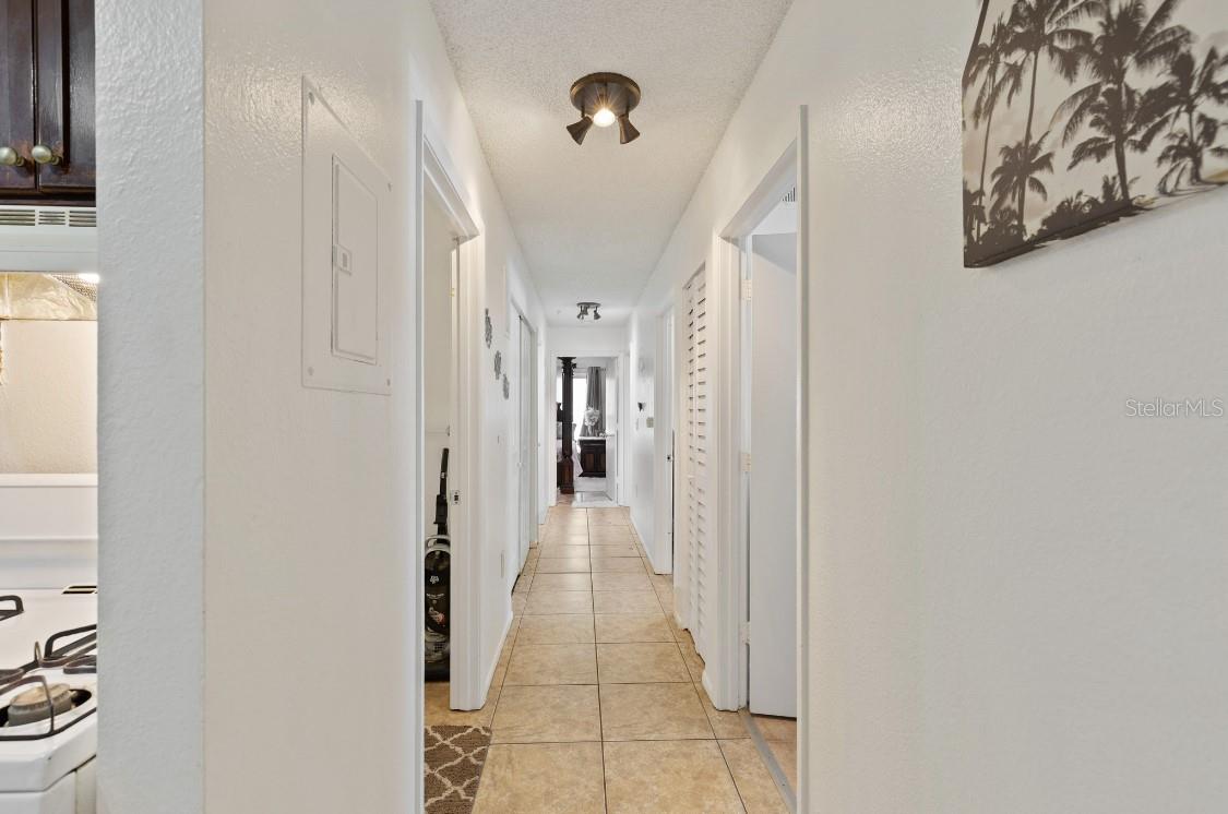 Image 9 of 11 For 2035 Dixie Belle Drive 2035m
