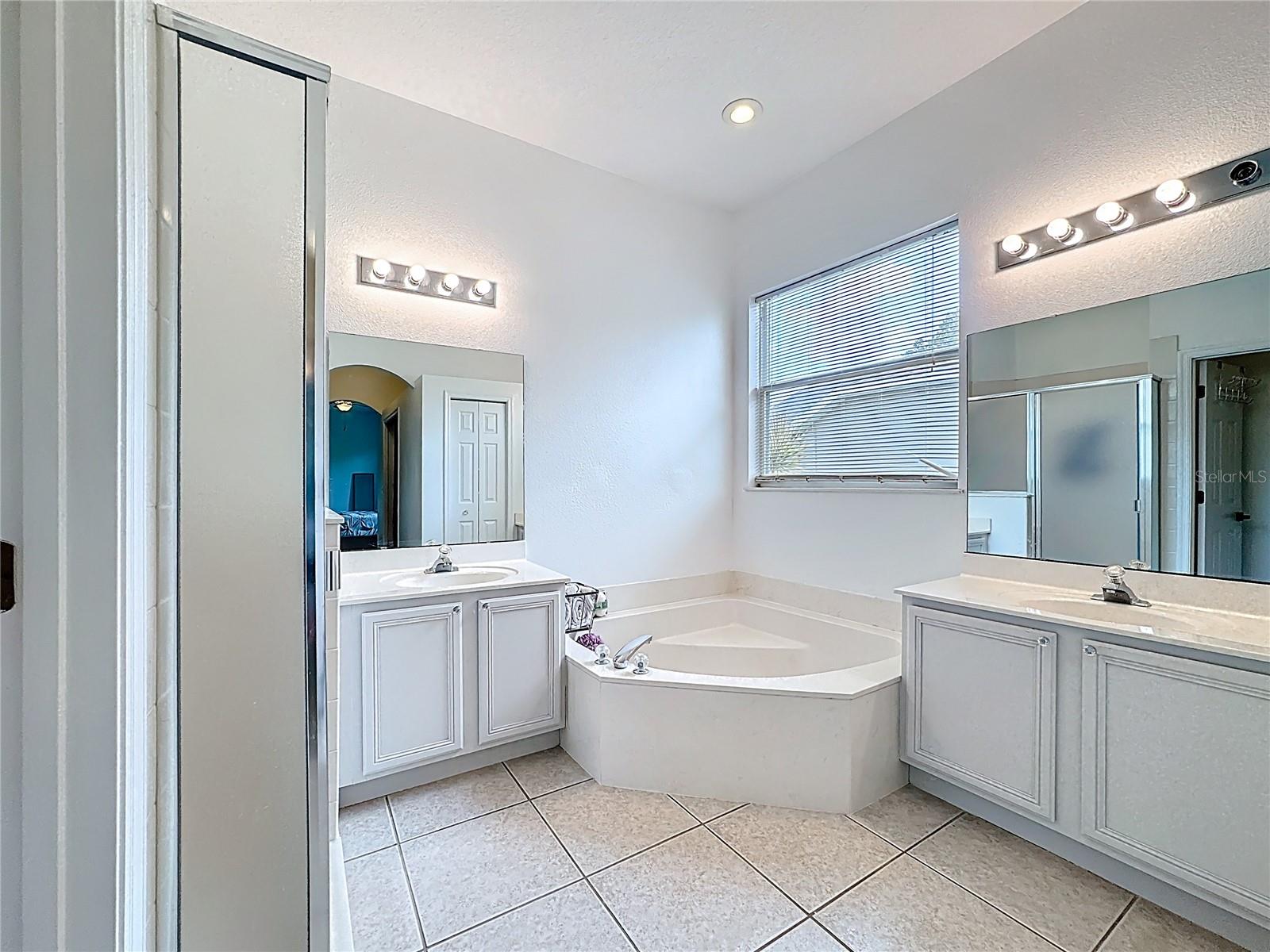 Image 26 of 100 For 2421 Cimmaron Ash Way
