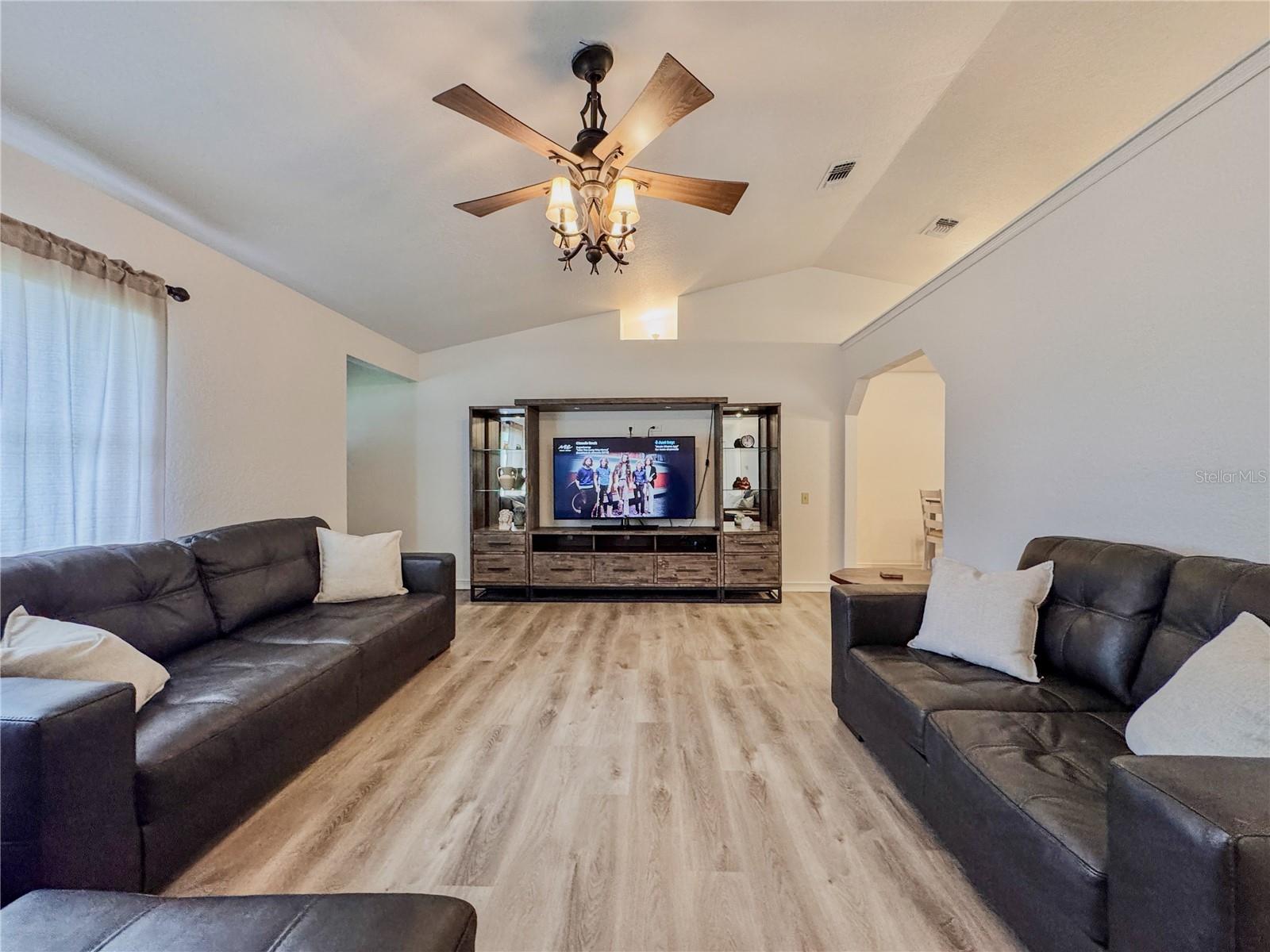 Image 14 of 61 For 4170 57th Lane