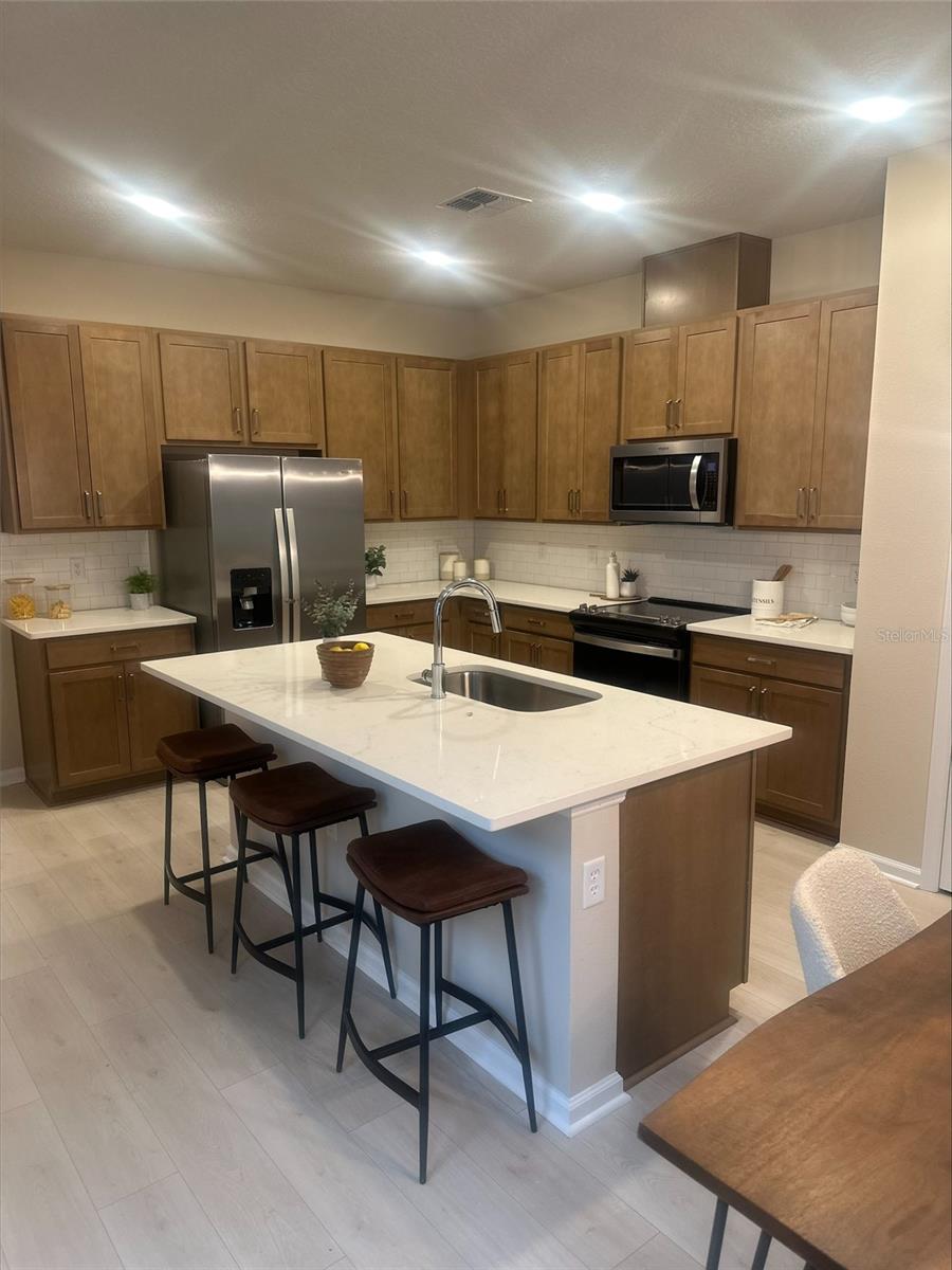Image 4 of 13 For 871 Shumard Way