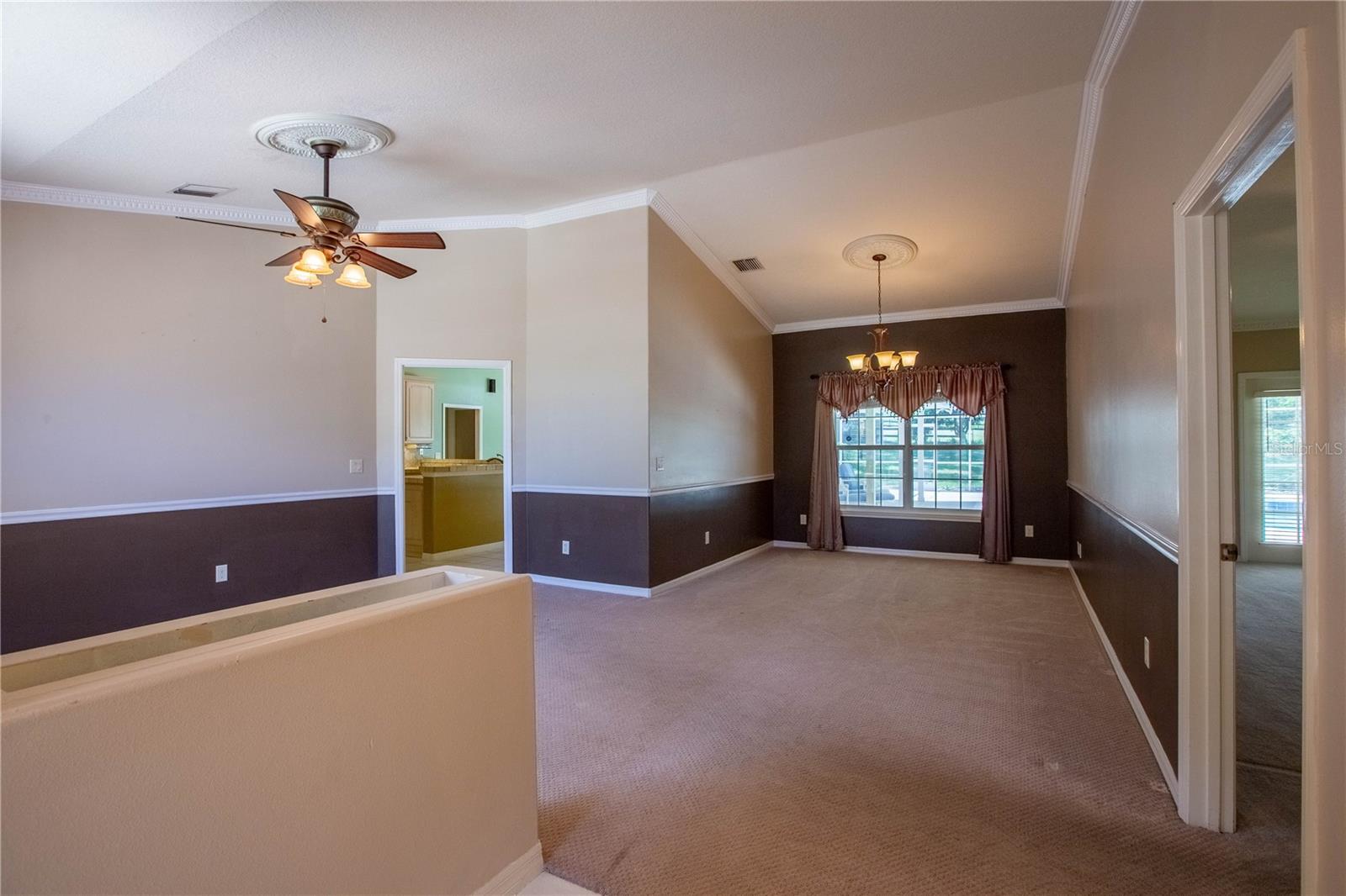 Image 10 of 51 For 14933 Thoroughbred Ln