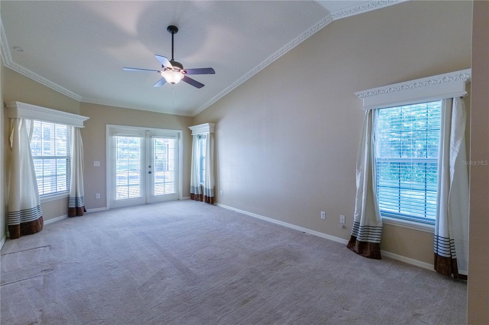 Image 12 of 51 For 14933 Thoroughbred Ln