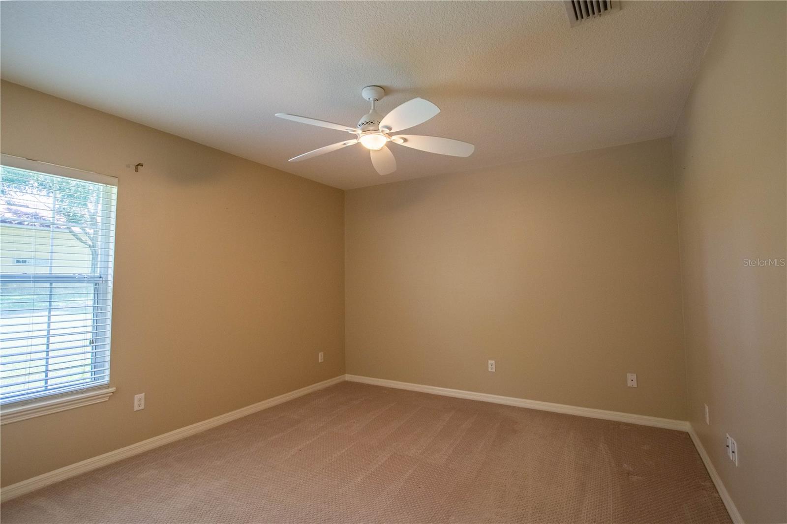 Image 20 of 51 For 14933 Thoroughbred Ln