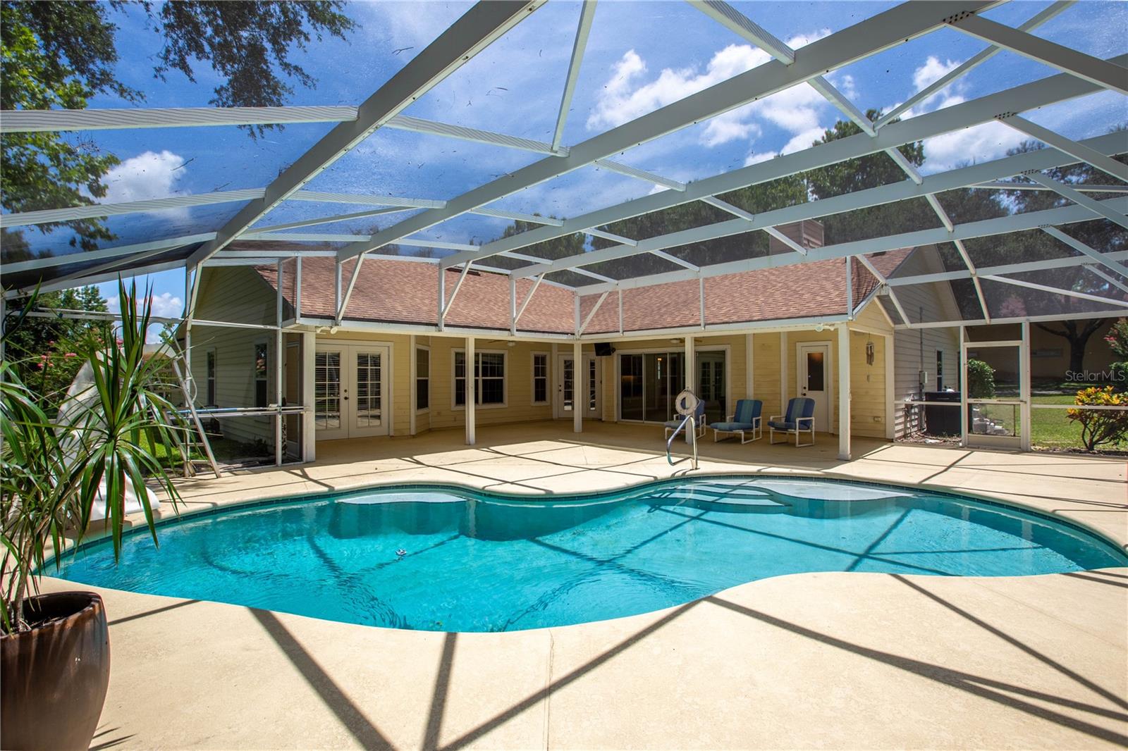Image 24 of 51 For 14933 Thoroughbred Ln