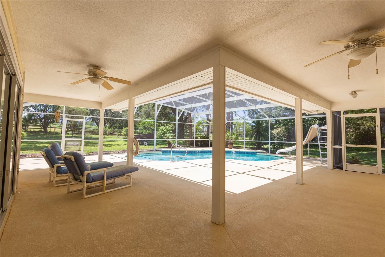 Image 26 of 51 For 14933 Thoroughbred Ln