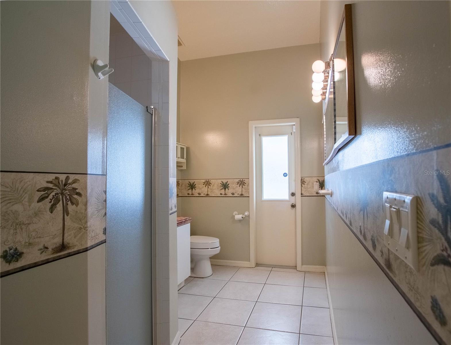 Image 33 of 51 For 14933 Thoroughbred Ln