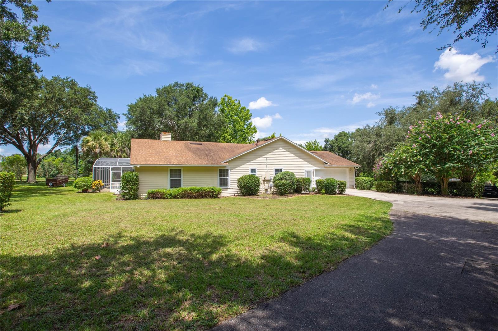 Image 36 of 51 For 14933 Thoroughbred Ln