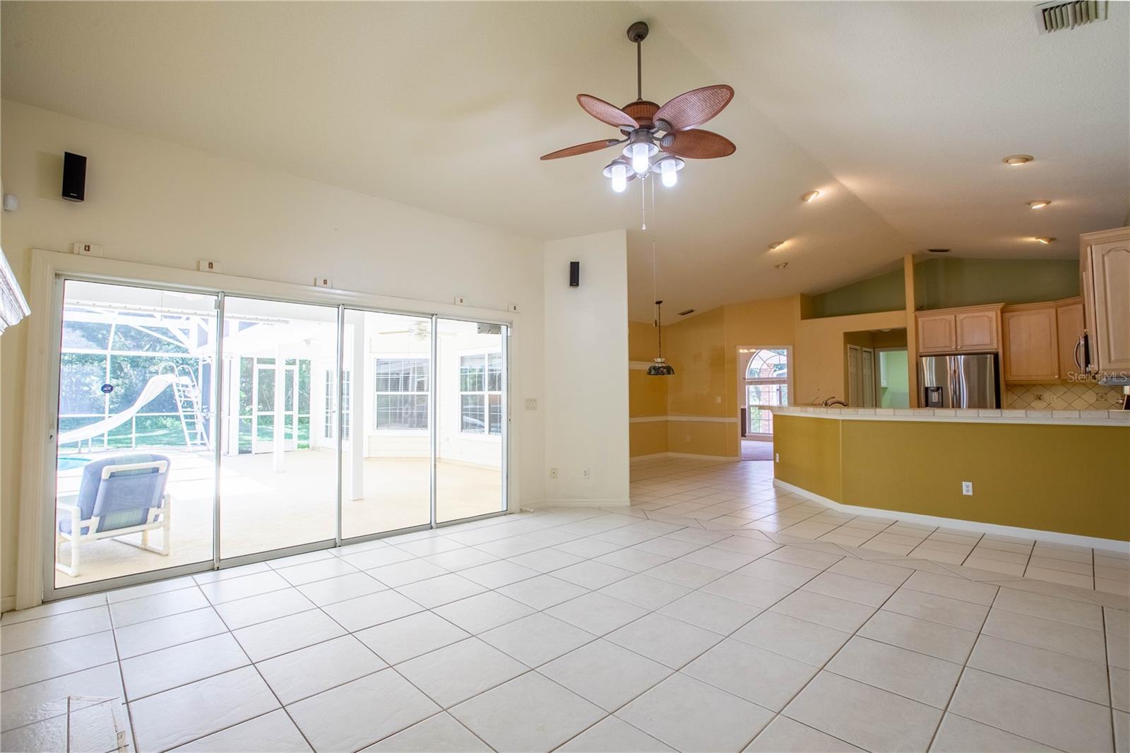 Image 9 of 51 For 14933 Thoroughbred Ln
