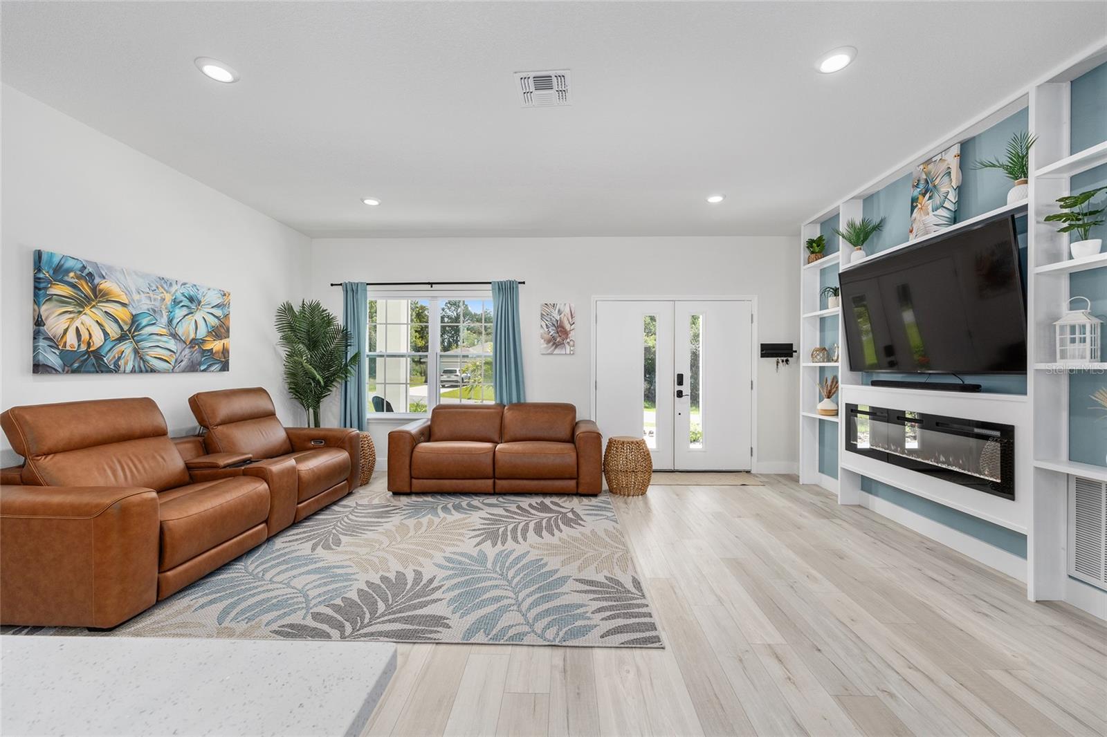 Image 10 of 49 For 9136 Paradisea Drive