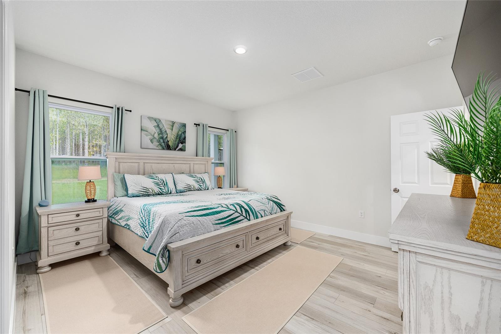 Image 21 of 49 For 9136 Paradisea Drive
