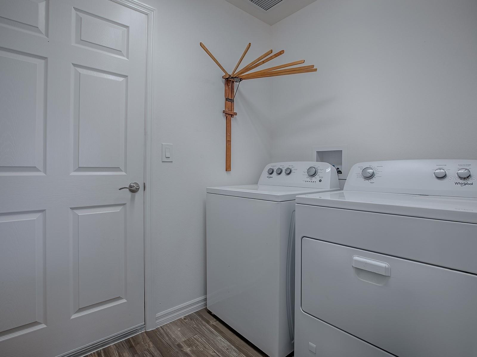 Image 17 of 37 For 2061 Biller Circle