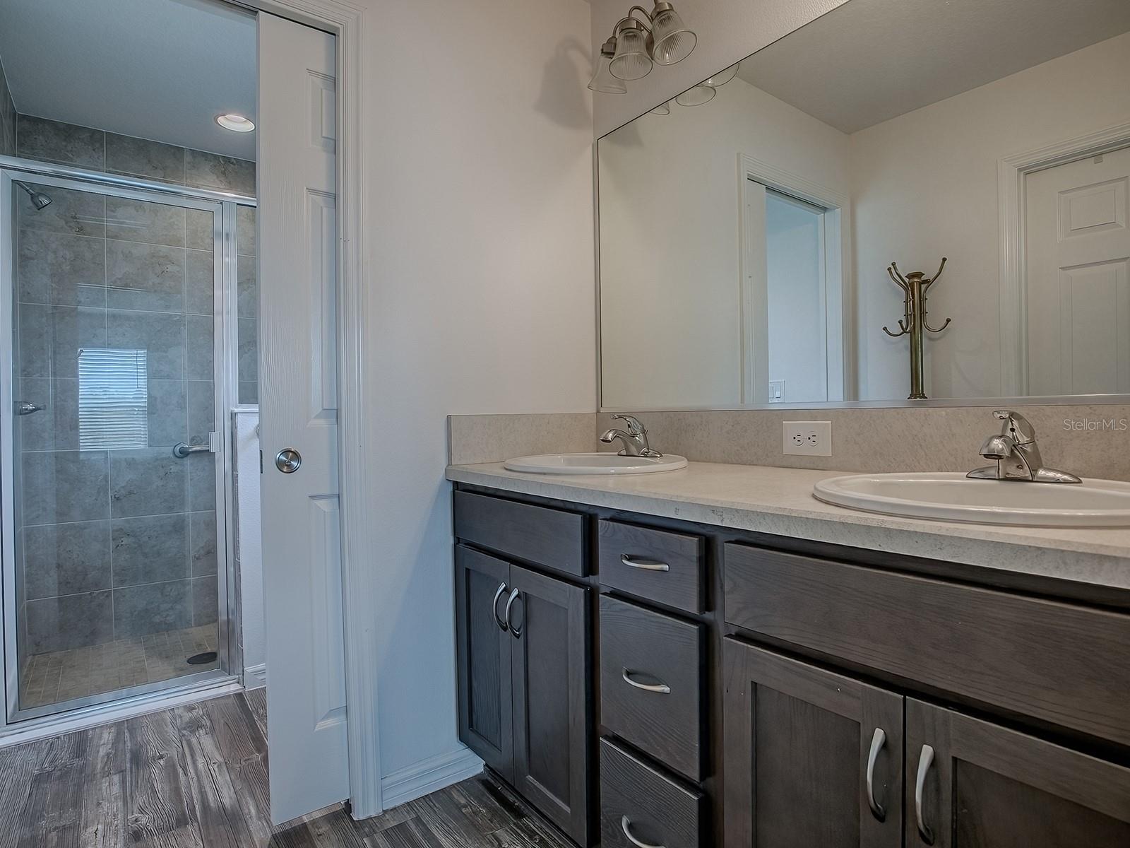 Image 22 of 37 For 2061 Biller Circle