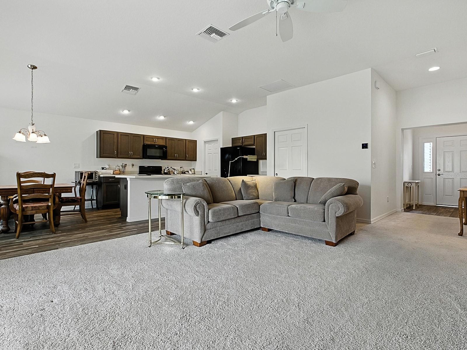 Image 5 of 37 For 2061 Biller Circle