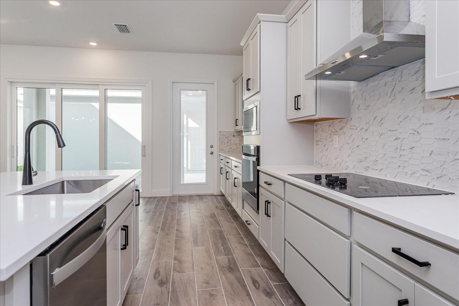 Image 9 of 12 For 13175 Calming Breeze Way