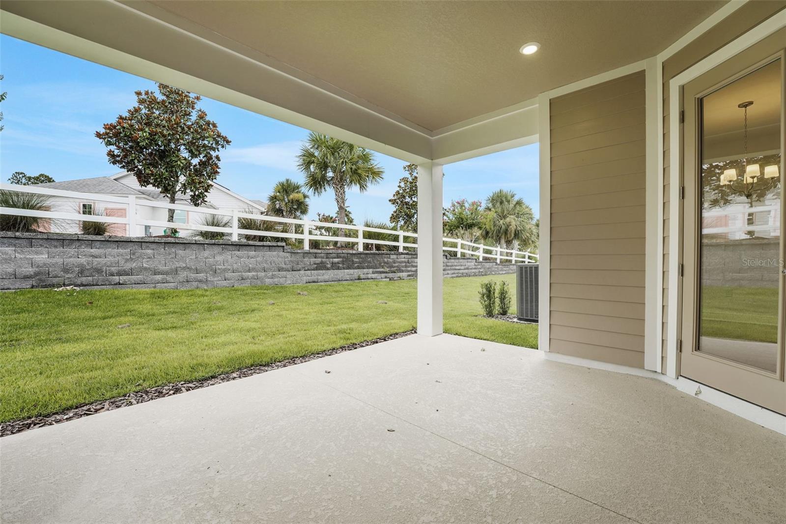 Image 25 of 58 For 991 Fiesta Key Circle