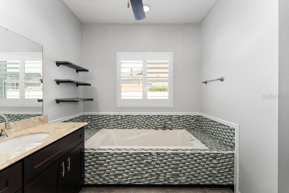 Image 31 of 81 For 12631 Hammock Pointe Circle