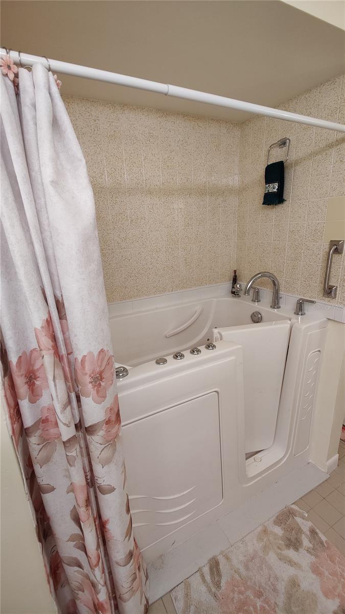 Image 59 of 67 For 204 Adair Avenue